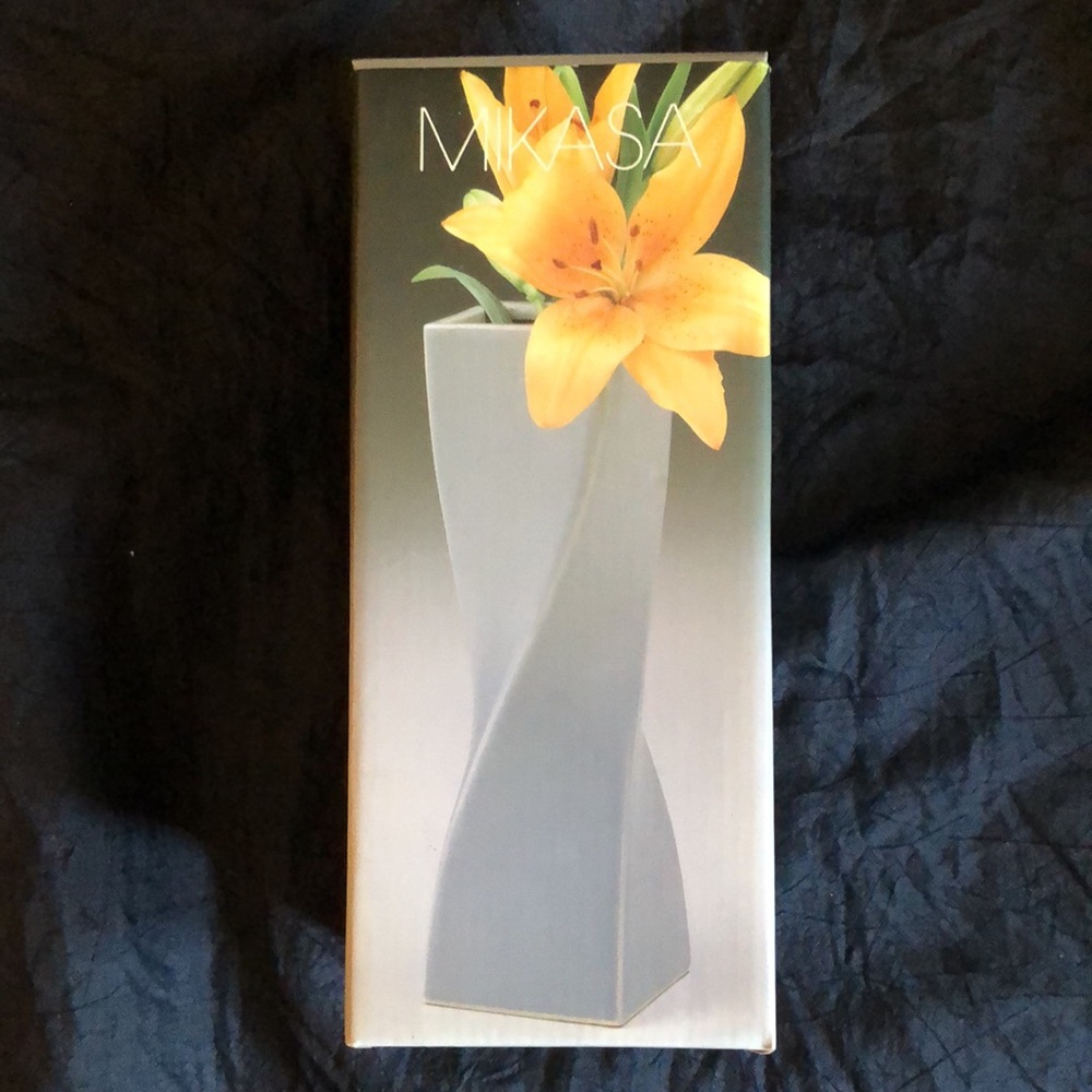 Mikasa White Twist Vase